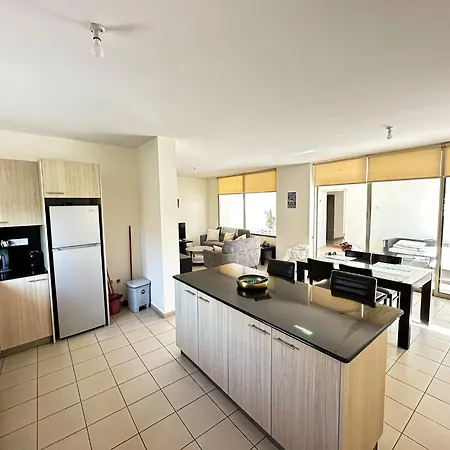 Modern Center With Pool Apartamento