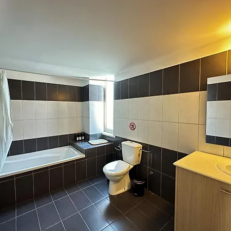 Modern Center With Pool *