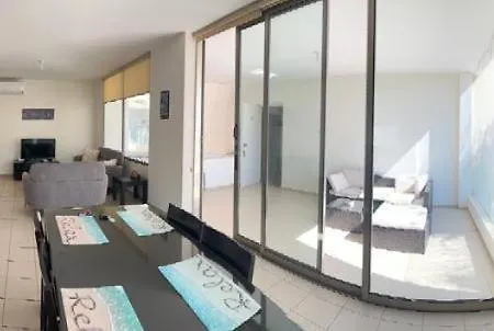 Charming Centre W Pool - Flats 303 Semesterbostad *