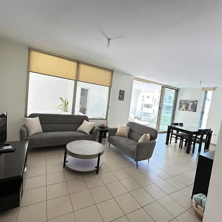 Semesterbostad Charming Centre W Pool - Flats 303