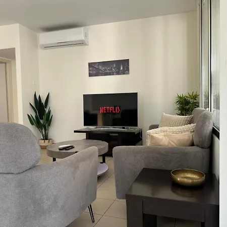 Semesterbostad Charming Centre W Pool - Flats 303 Larnaca