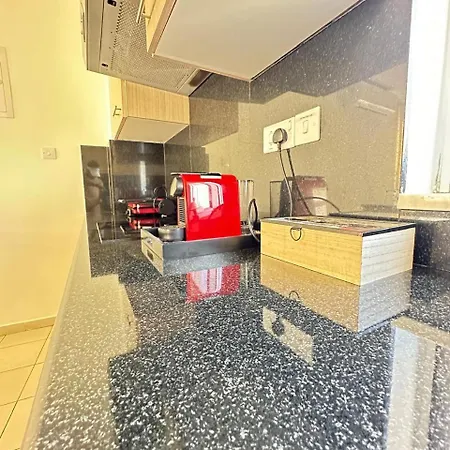 Semesterbostad Charming Centre W Pool - Flats 303 *
