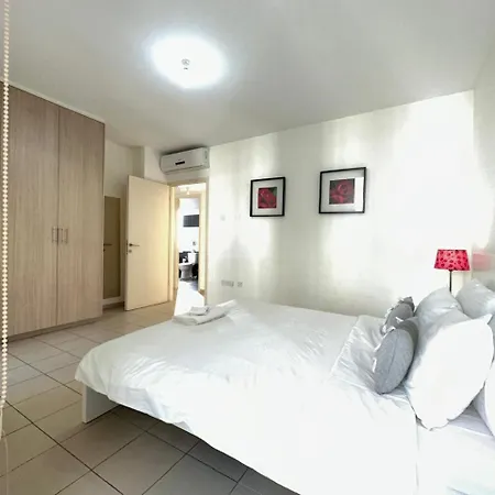 Charming Centre W Pool - Flats 303 Semesterbostad