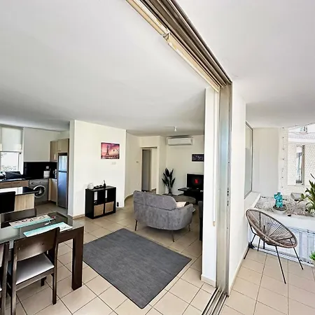 Charming Centre W Pool - Flats 303 Semesterbostad
