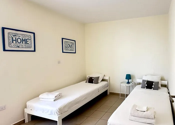 Modern Center With Pool Apartmán *